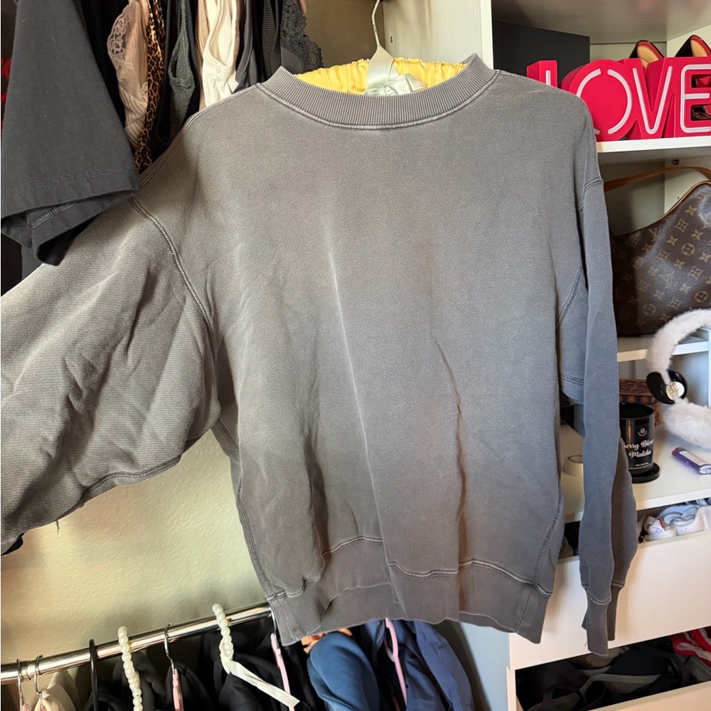 Elwood crewneck